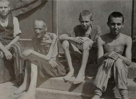 زندانیان-در-اردوگاه-های-کار-اجباری-نازی