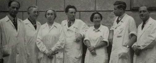 ویکتور-فرانکل-و-کادر-درمانی-بیمارستان-راسچایلد-1940---بعداز-تصرف-وین
