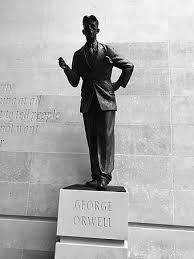 مجسمه اریک بلیر (جورج اورول)